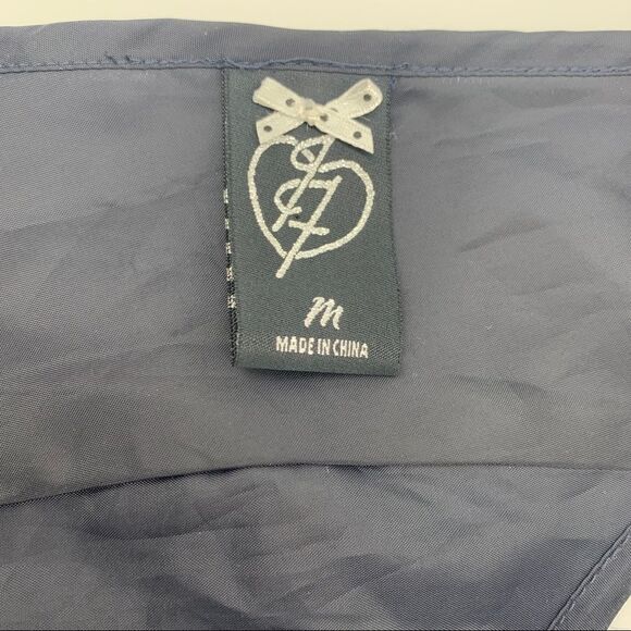 JF Skull & Floral Low V Neck Dress Sz M - Picture 8 of 12